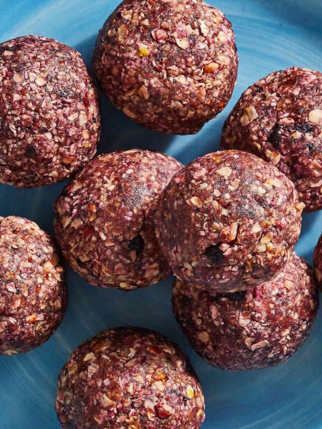 Healthy Blueberry Cobbler Energy Balls for On-the-Go